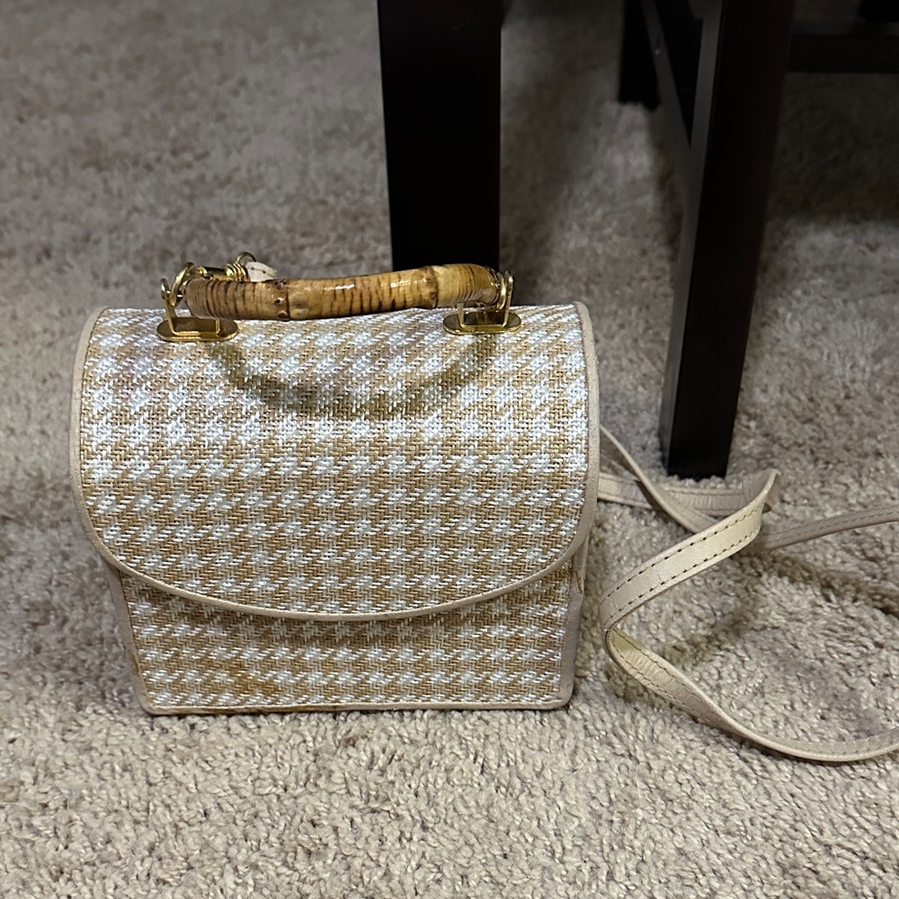 Women’s Houndstooth Mini Crossbody Bag in Beige and Cream -unbranded